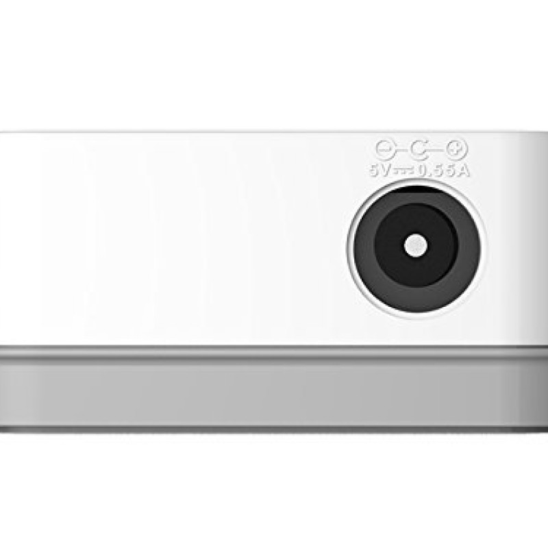 D-Link DES-1005C 5-Port 10/100 Mbps Unmanaged Switch, white D-Link DES-1005C 5-Port 10/100 Mbps Unmanaged Switch, white