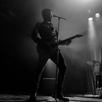 Sennheiser Digital wireless XSW-D VOCAL SET (2.4GHz), 5 hours Play-time for Live Vocals, Presentations, Easy Plug & Play || Upto 75mts wireless range Sennheiser Digital wireless XSW-D VOCAL SET (2.4GHz), 5 hours Play-time for Live Vocals, Presentations, Easy Plug & Play || Upto 75mts wireless range