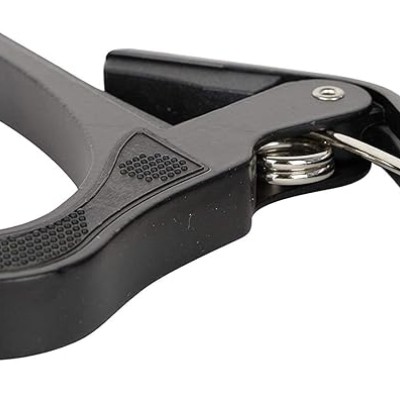 Intern Int-GC01 Guitar capo (Black) Intern Int-GC01 Guitar capo (Black)