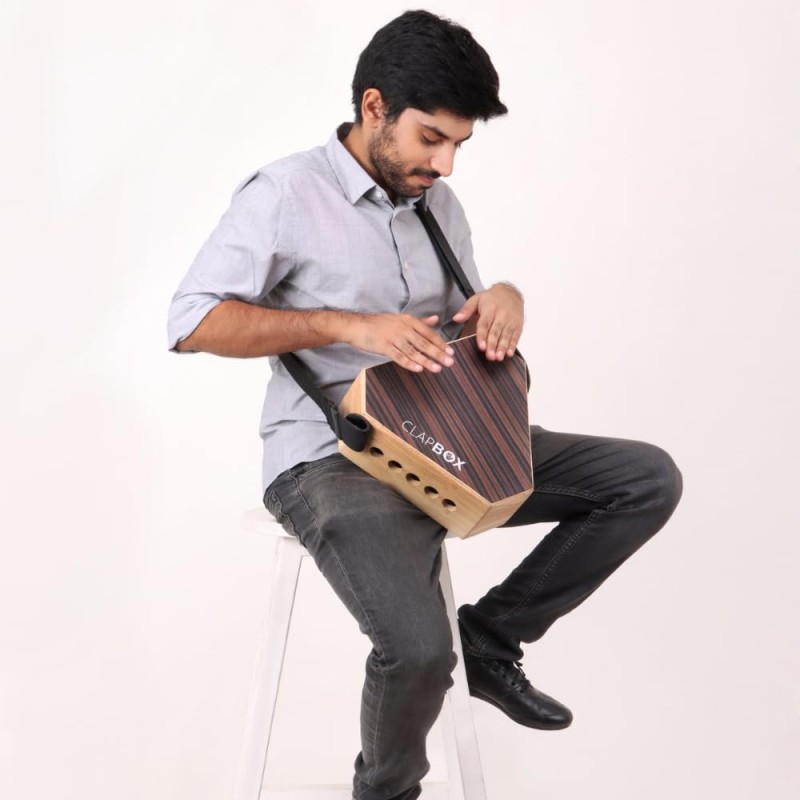 Clapbox Travel Cajon (2-sided), Snare, Bongo - Rubber wood with Carry Bag Clapbox Travel Cajon (2-sided), Snare, Bongo - Rubber wood with Carry Bag