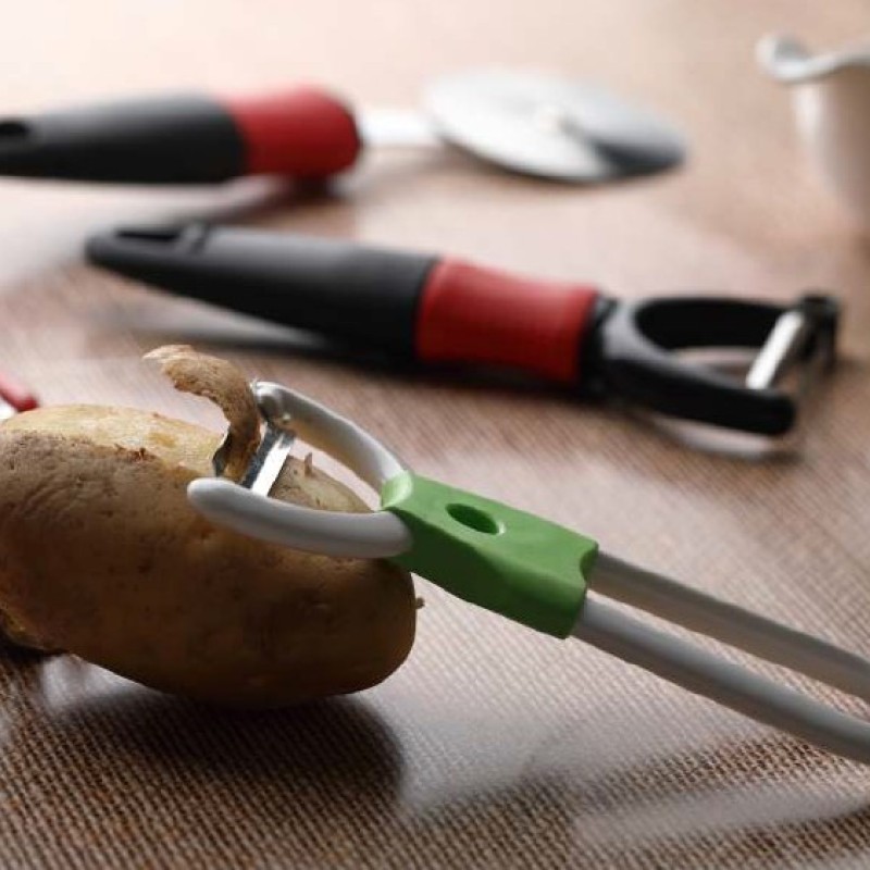 Royal Kitchen Verticle Veg & Fruit Peeling Knife Royal Kitchen Verticle Veg & Fruit Peeling Knife